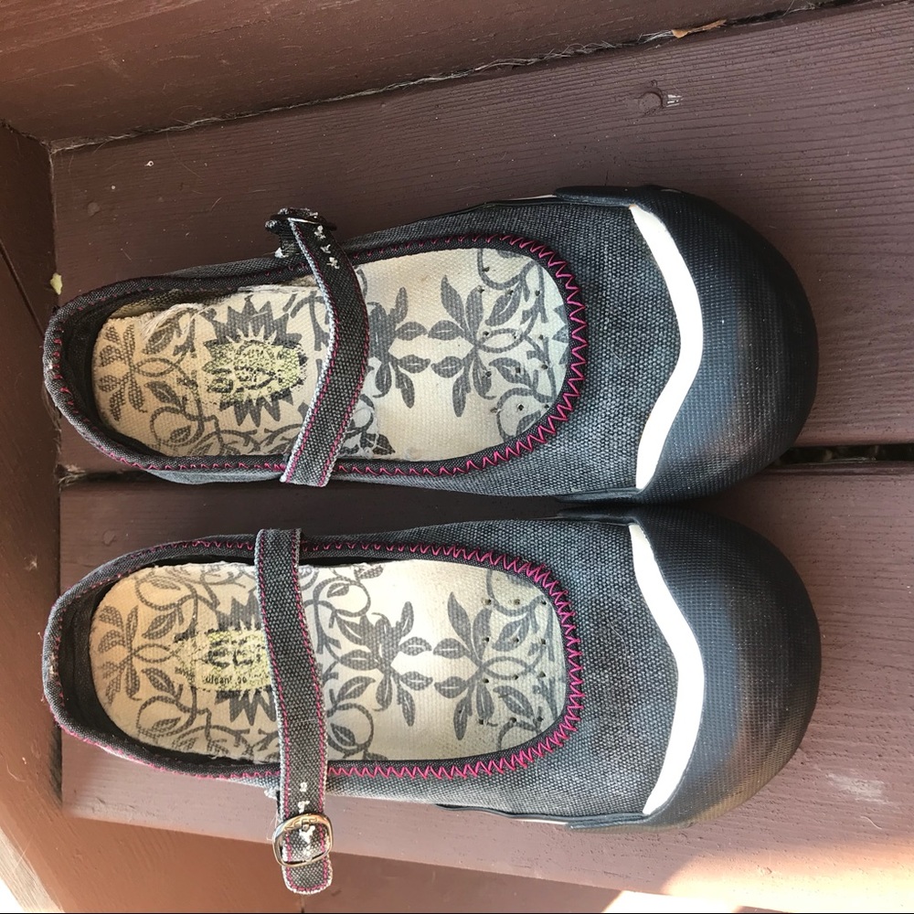 Keen Mary Janes